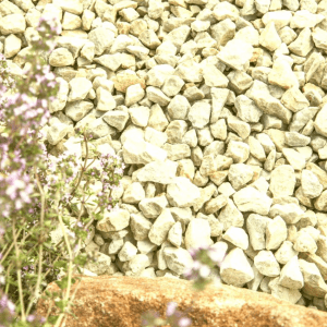 Cotswold Buff Chippings 20mm