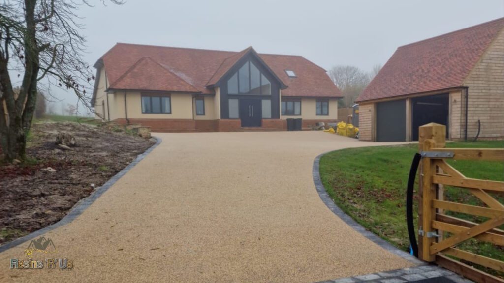 Why Homeowners are Opting for Resin Driveways. Stunning driveway installed by Southern Counties Resin